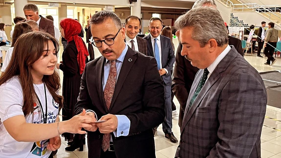 Okulumuzda TÜBİTAK 4006-B Bilim Fuarı Rüzgarı!